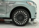 LINCOLN NAVIGATOR PRESIDENTIAL