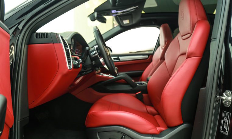 PORSCHE CAYENNE PLATINUM EDITION