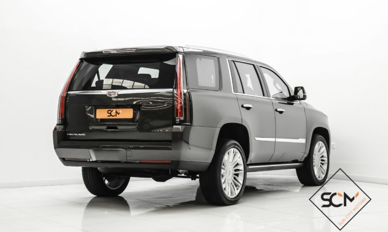 CADILLAC ESCALADE PLATINUM