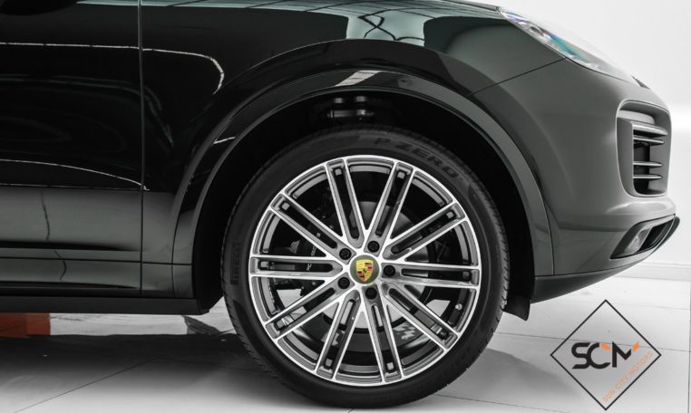 PORSCHE CAYENNE PLATINUM EDITION