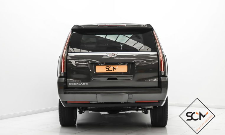 CADILLAC ESCALADE PLATINUM
