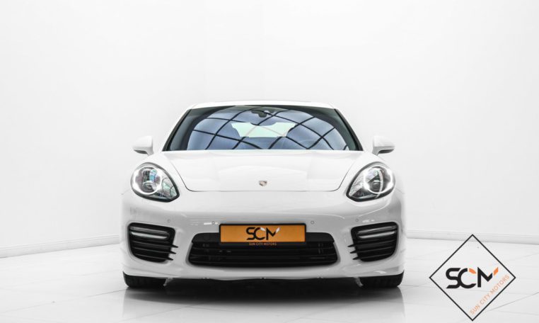 PORSCHE PANAMERA GTS