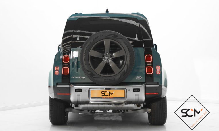 LAND ROVER DEFENDER P400 90 X-DYNAMIC