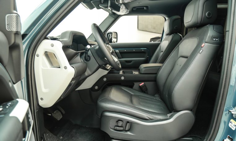 LAND ROVER DEFENDER P400 90 X-DYNAMIC