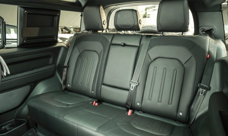 LAND ROVER DEFENDER P400 90 X-DYNAMIC