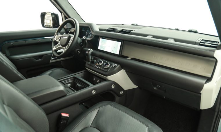 LAND ROVER DEFENDER P400 90 X-DYNAMIC