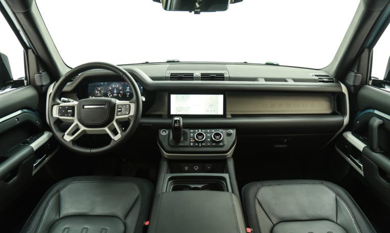 LAND ROVER DEFENDER P400 90 X-DYNAMIC