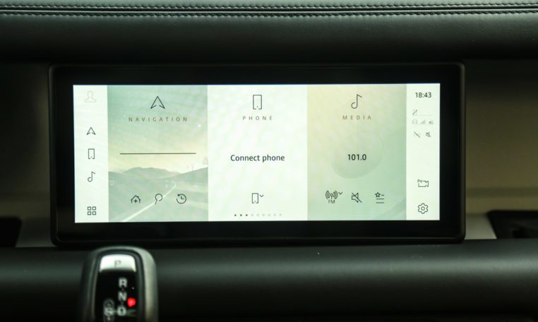 LAND ROVER DEFENDER P400 90 X-DYNAMIC