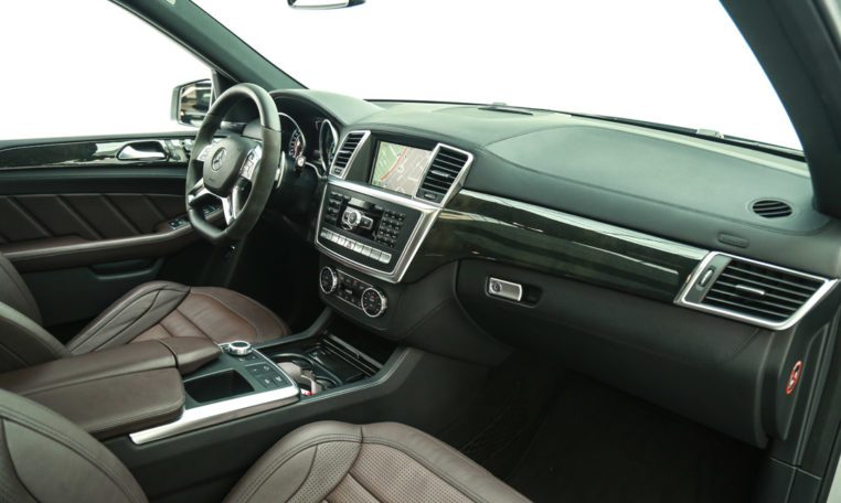 MERCEDES ML63 ///AMG