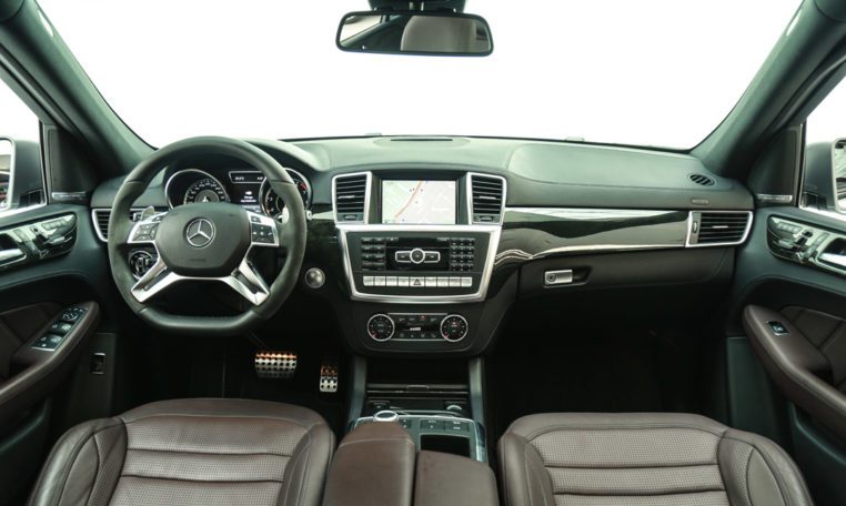 MERCEDES ML63 ///AMG