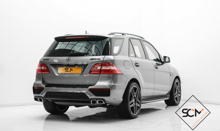 MERCEDES ML63 ///AMG