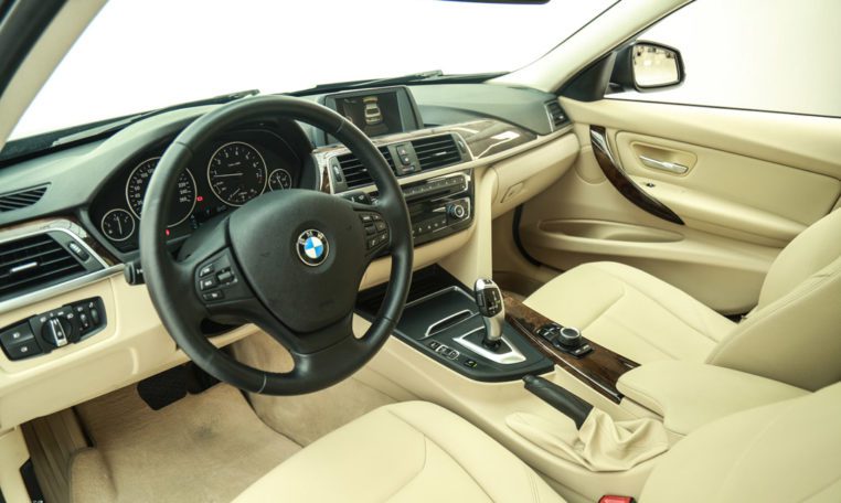 BMW 320i