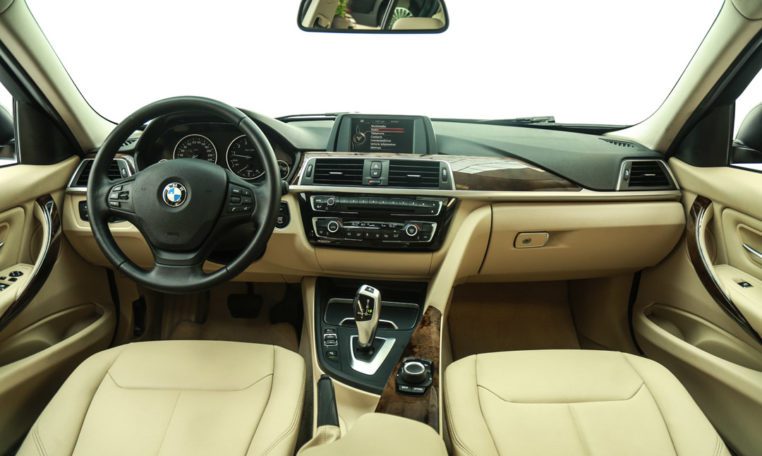 BMW 320i