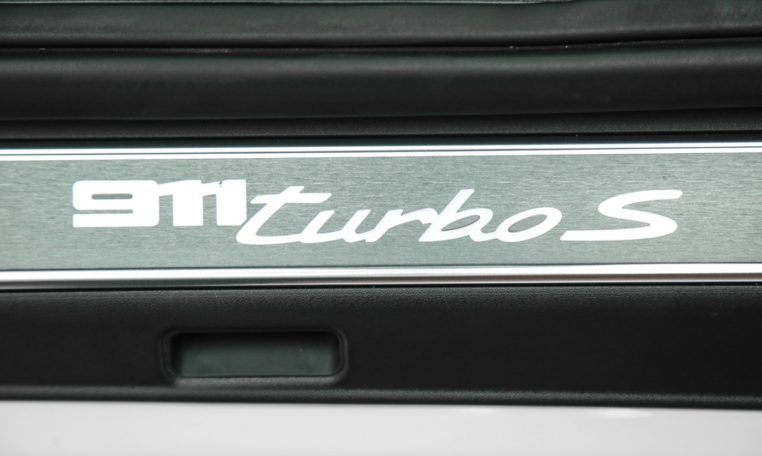 PORSCHE 911 TURBO S