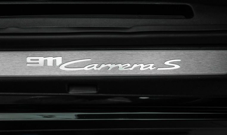 PORSCHE 911 CARRERA – S