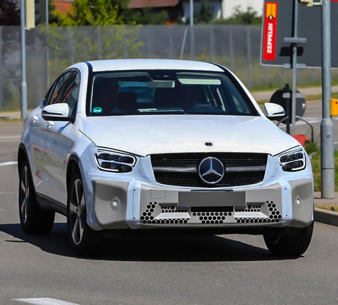 New Diesel Engine and C-Class Assistance Technology for the Mercedes-Benz GLC