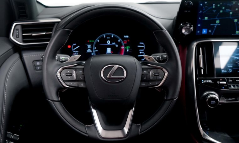 LEXUS LX600 ASH WOOD EDITION