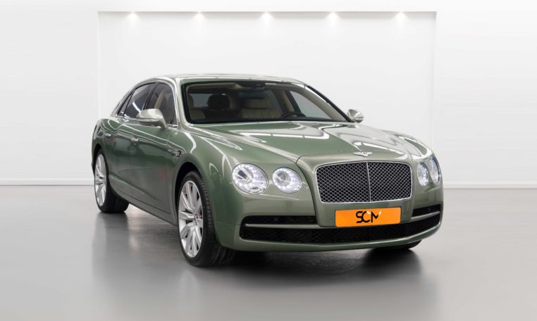 BENTLEY FLYING SPUR V8