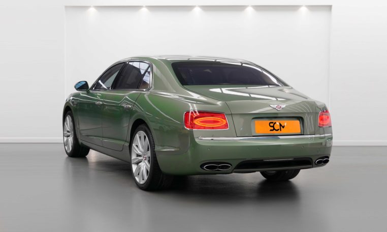 BENTLEY FLYING SPUR V8