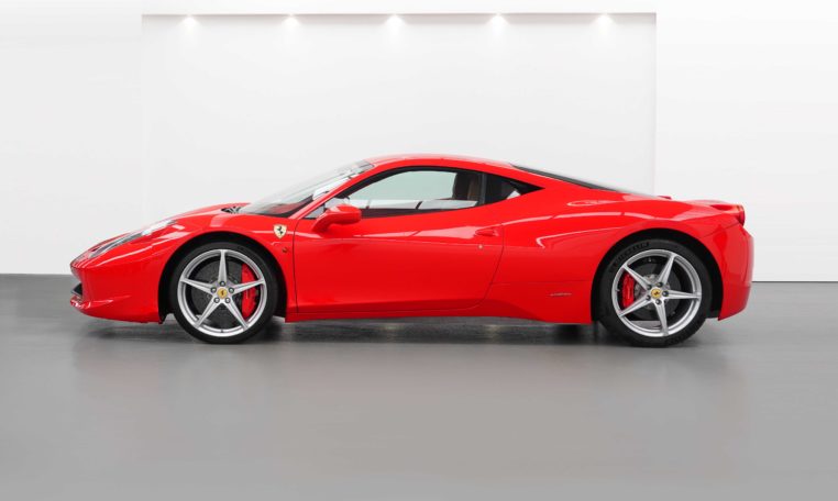 FERRARI 458 ITALIA