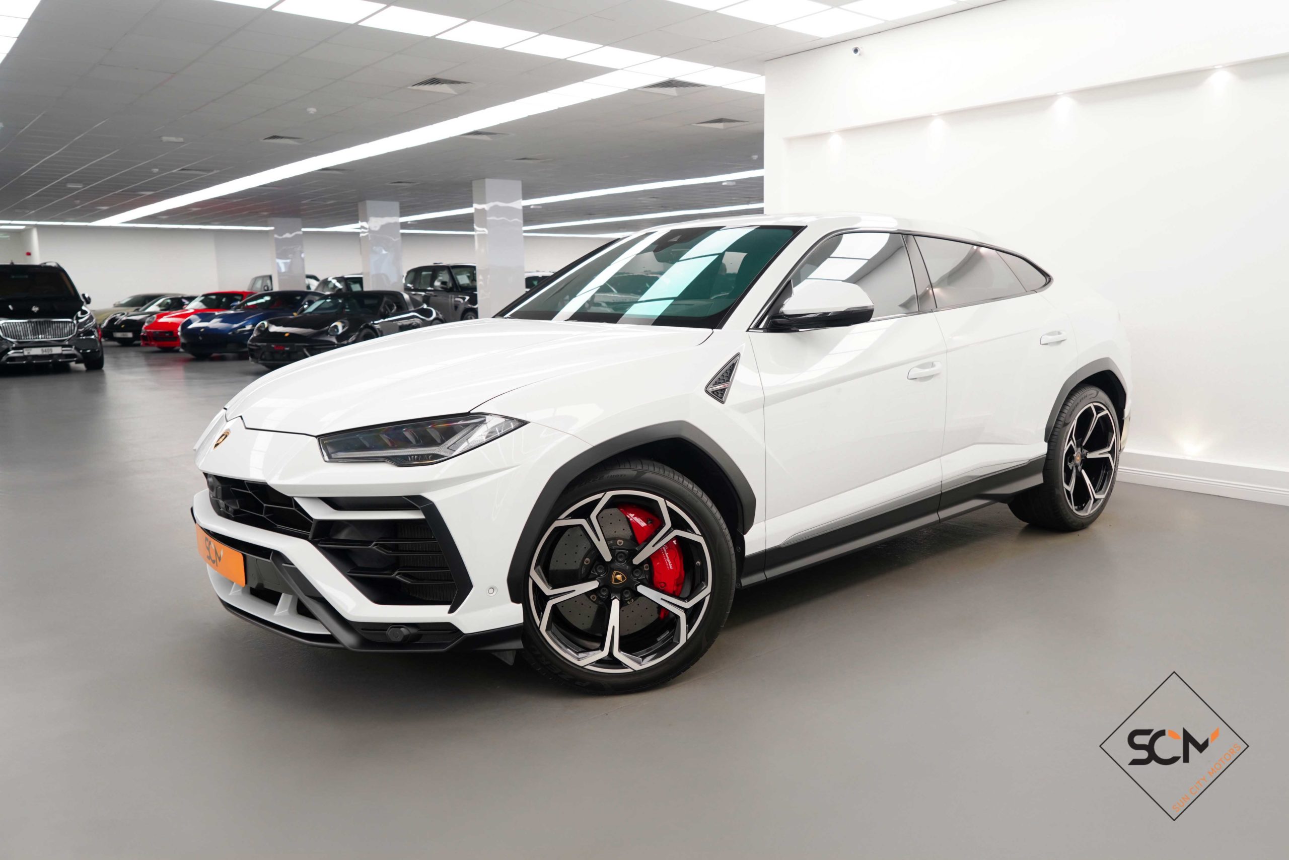 LAMBORGHINI URUS