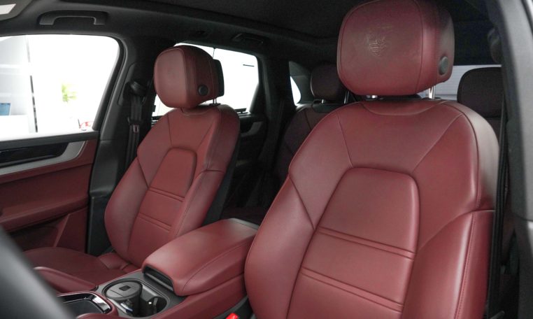 PORSCHE CAYENNE COUPE