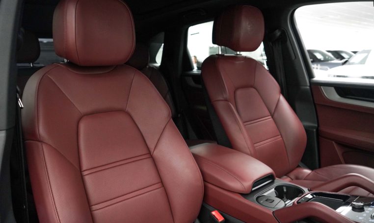 PORSCHE CAYENNE COUPE